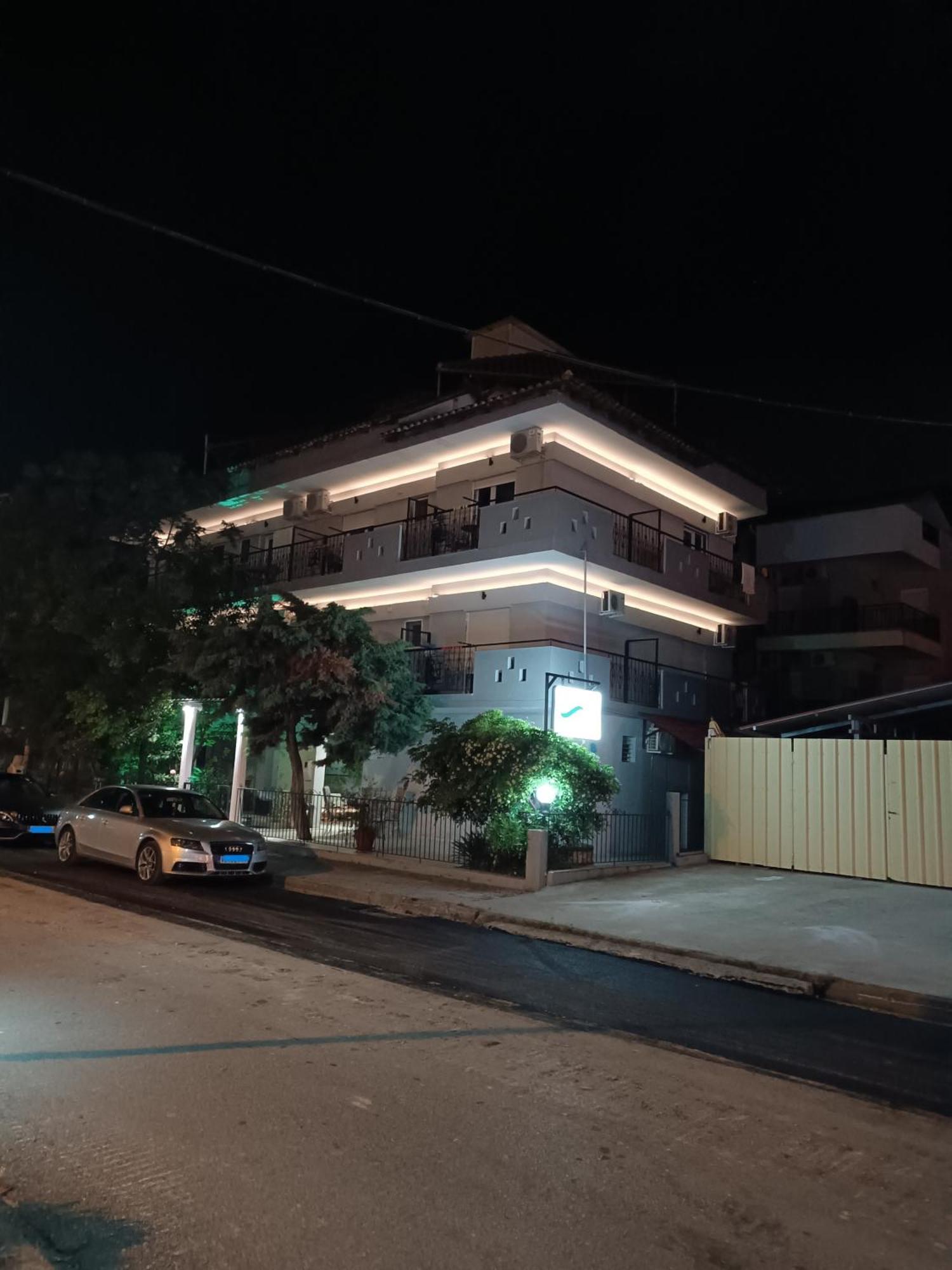 ParalíaSunrise2公寓式酒店 外观 照片